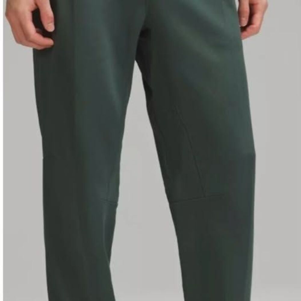Lululemon Men's Fleece Train Track Pant. XL